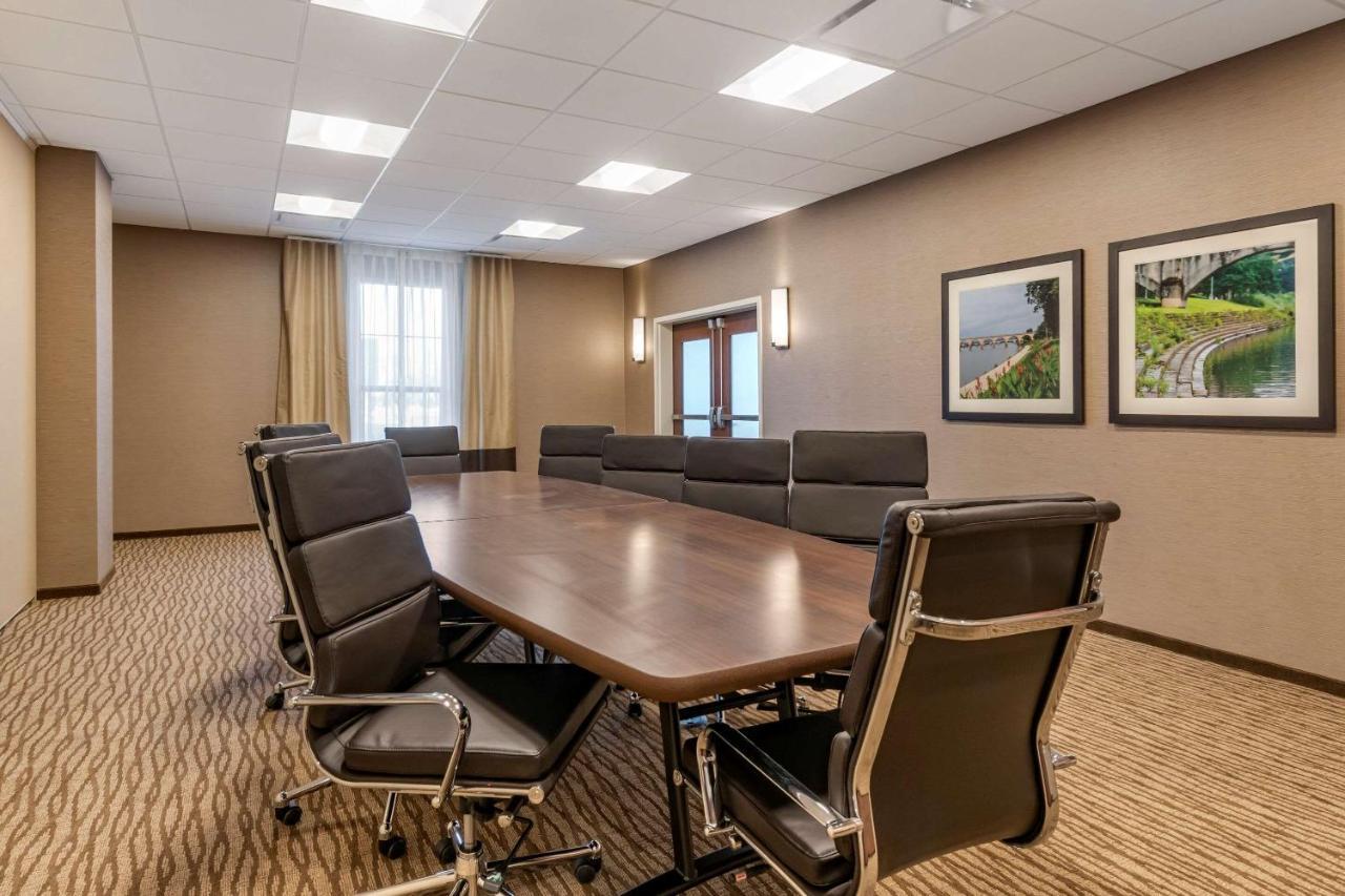 Comfort Suites Camp Hill-Harrisburg West Экстерьер фото