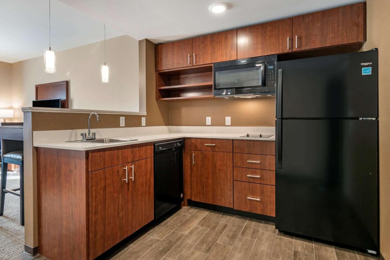 Comfort Suites Camp Hill-Harrisburg West Экстерьер фото