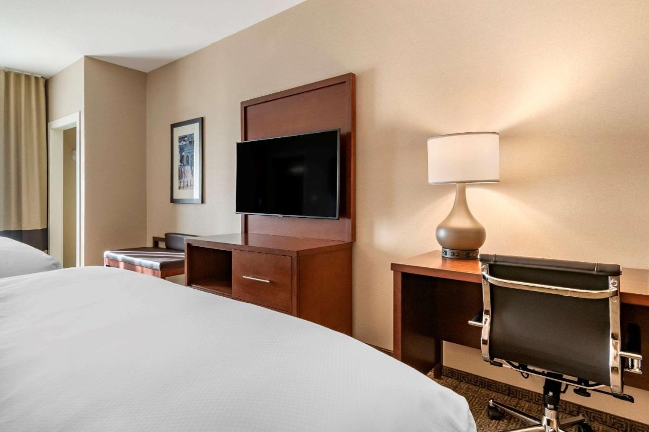 Comfort Suites Camp Hill-Harrisburg West Экстерьер фото